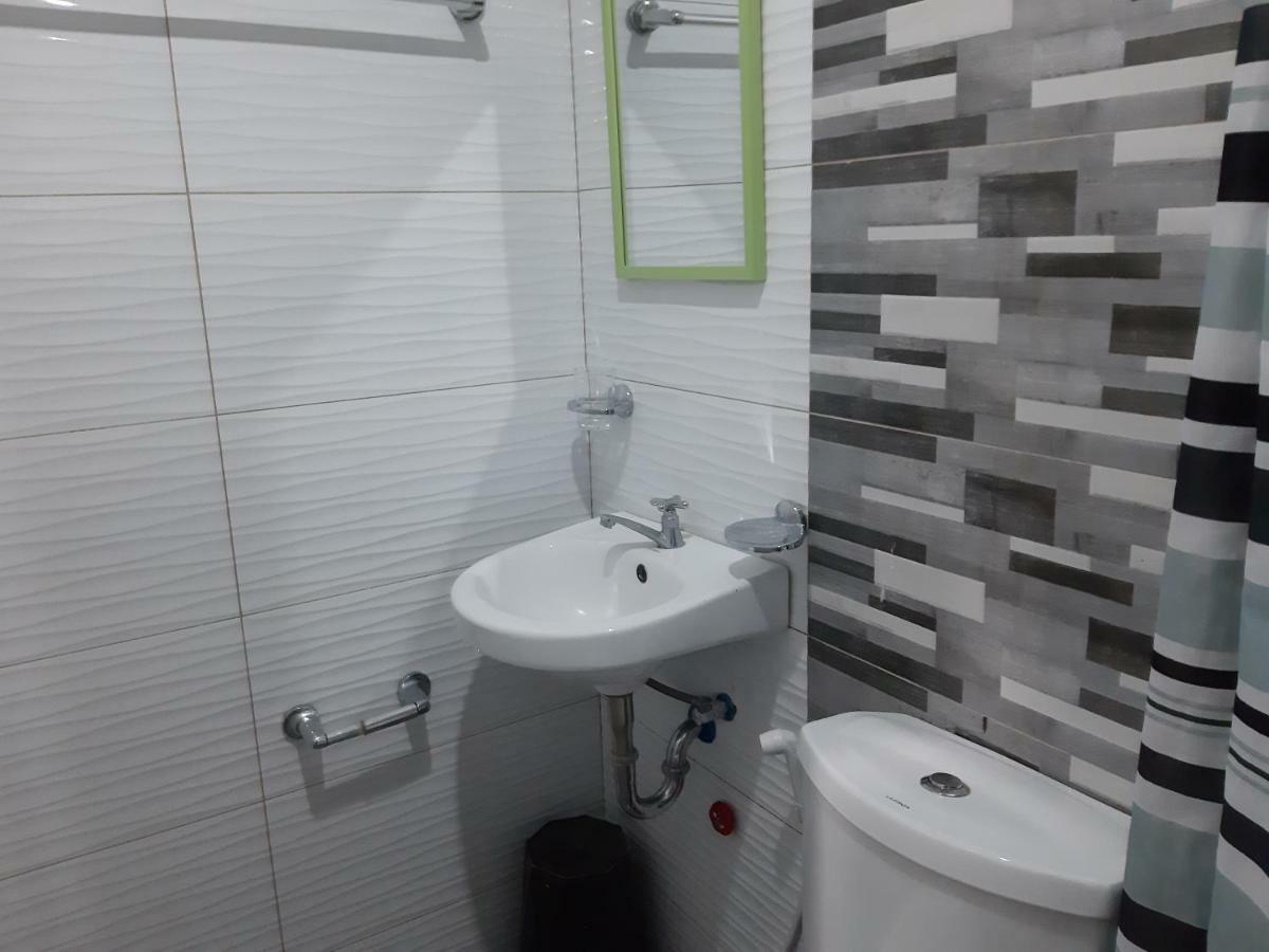 Oyo 712 Island Hop Nido Hostel El Nido Zewnętrze zdjęcie